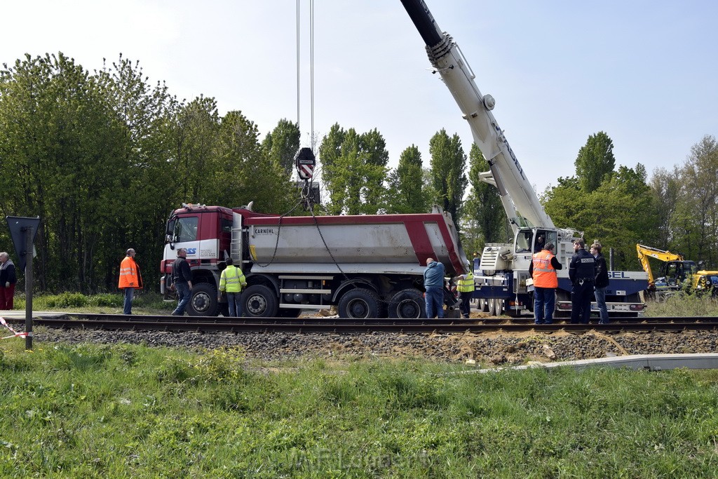 Schwerer VU LKW Zug Bergheim Kenten Koelnerstr P508.JPG - Miklos Laubert